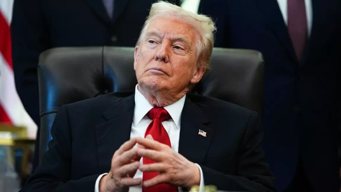 Трамптың атымен әуежай атала ма?