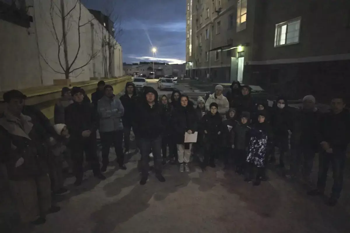 Жильцы многоэтажки в Актау заявили о блокировке газоснабжения после взрыва - новости на Lada.kz 19.02.2026