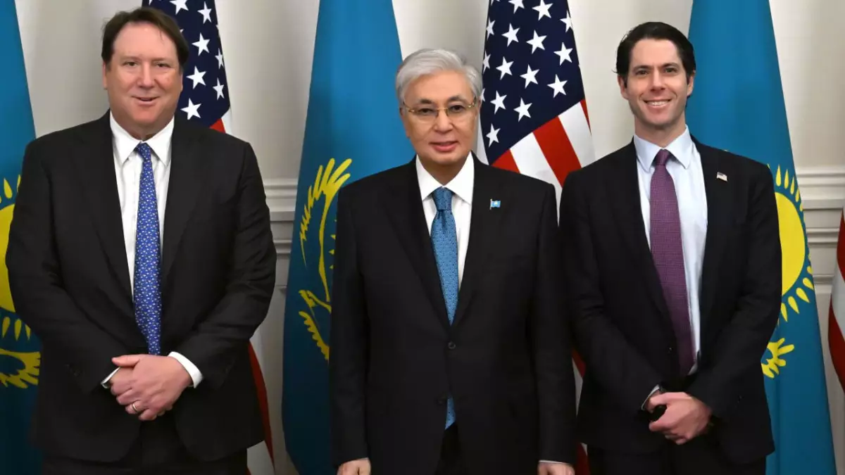 Президент DFC корпорациясының атқарушы директоры Бен Блэкті қабылдады