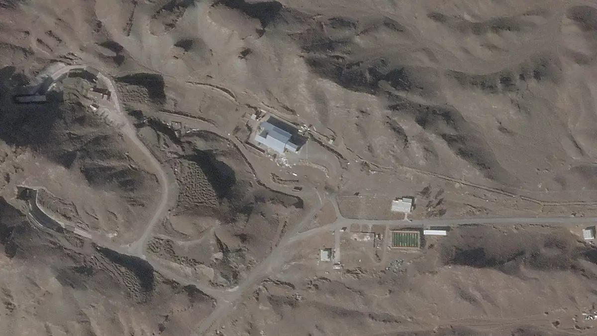 По утверждению оппозиционного деятеля, Иран восстанавливает ядерную программу, несмотря на переговоры с Трампом.