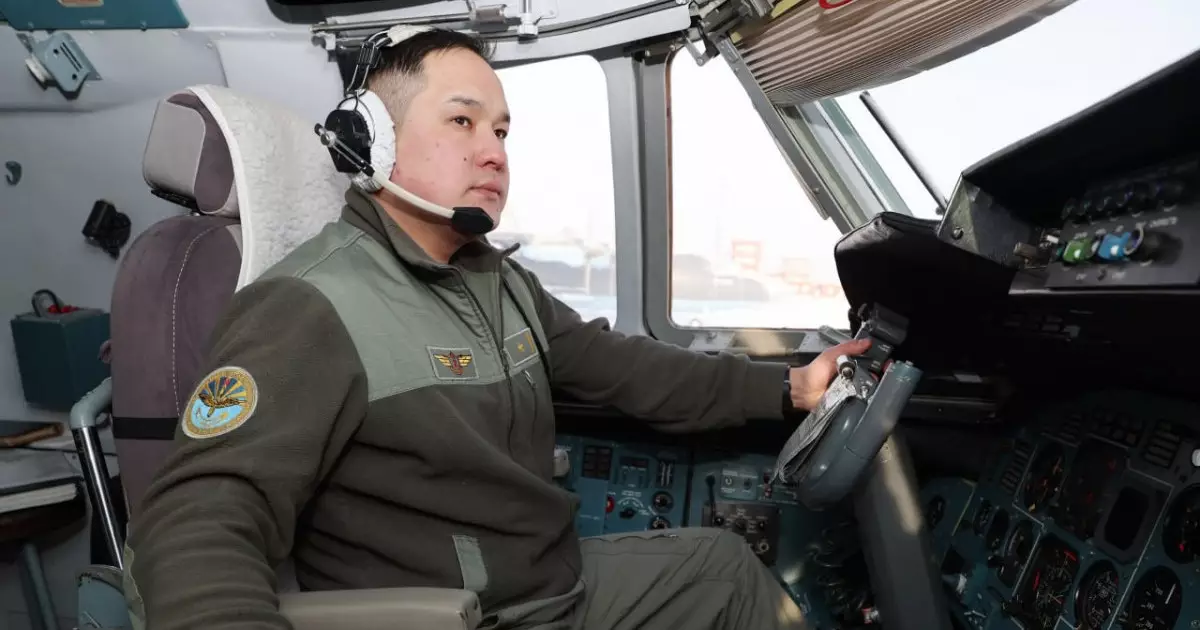  Ұлттық ұлан командирі әуе кеңістігінде 900 сағат ұшқан 