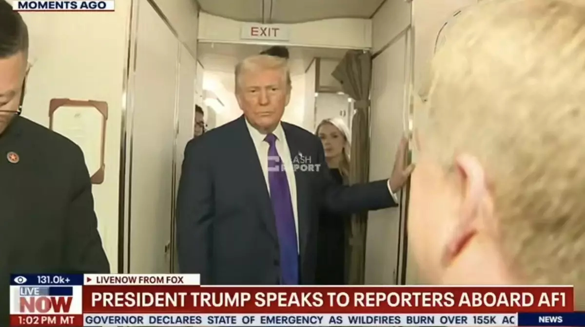 Трамп обвинил Обаму в разглашении секретных данных об инопланетянах