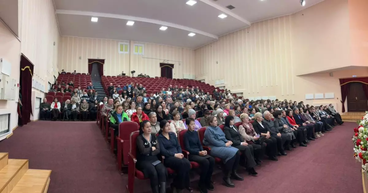  Боровское ауылында конституциялық реформа мәселелері талқыланды 