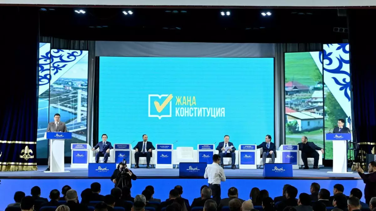 Жаңа Конституция және ауыл: Семейде маңызды жиын өтті