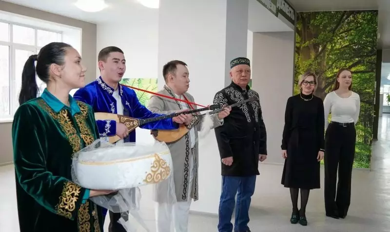 Звуки домбры и обряды предков: как тысячи алтайских казахов сохраняют корни в России