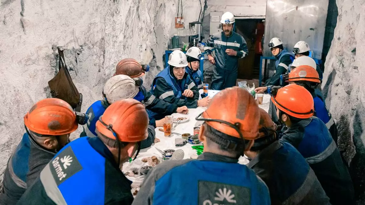 Qarmet шахтерлері жалпыхалықтық референдумды қолдайды