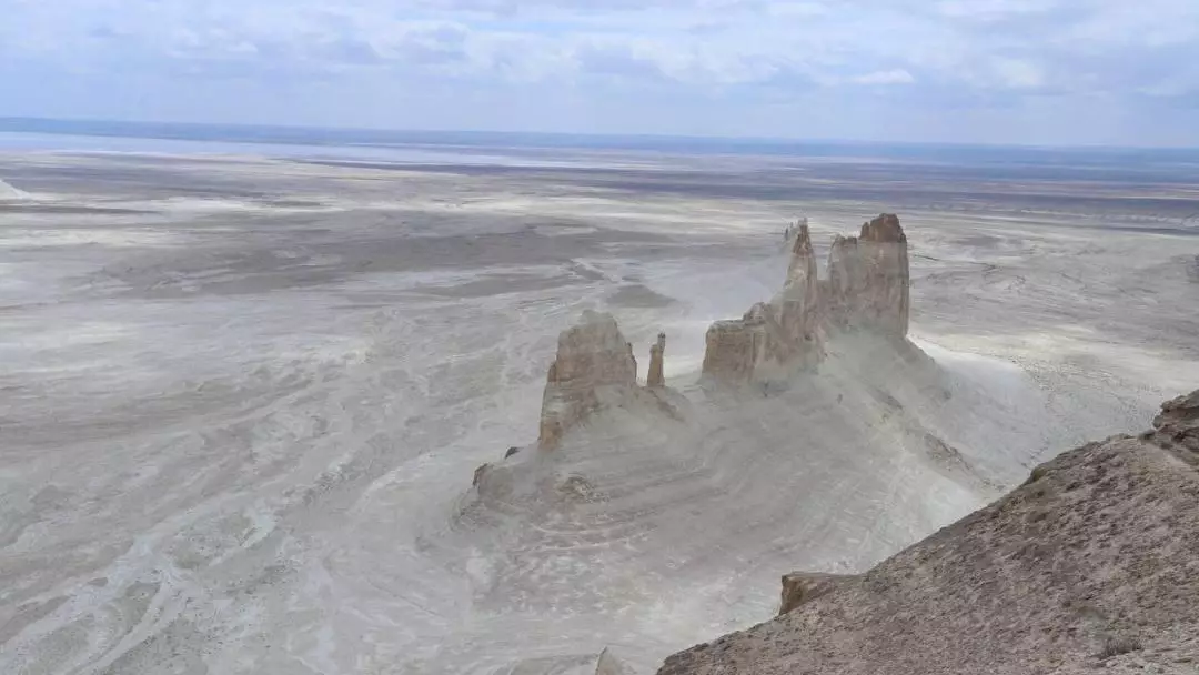 «Міндетті түрде көру керек»: The Telegraph Бозжыра шатқалын ерекше шөлдер тізіміне енгізді