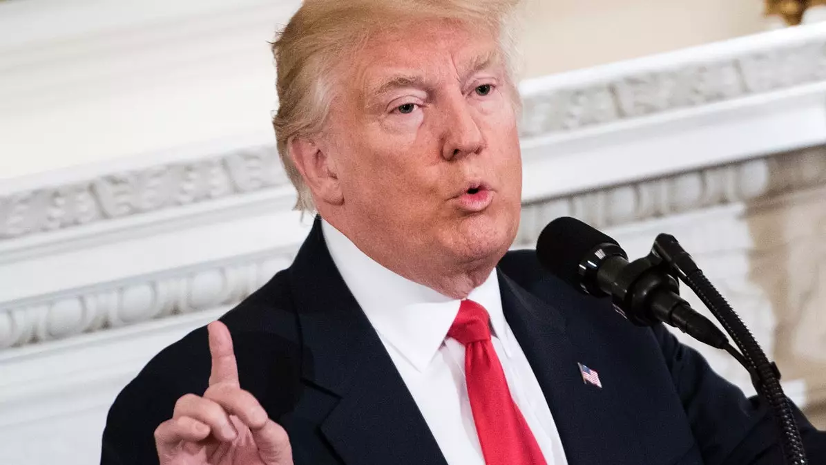 Трамп  "НЛО" туралы құжаттарды жарыққа шығару туралы мәлімдеме жасады