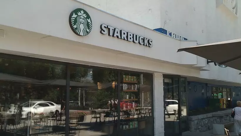 "Мұсылмандарды қорлады": Starbucks-ке тағы бойкот жарияланды
