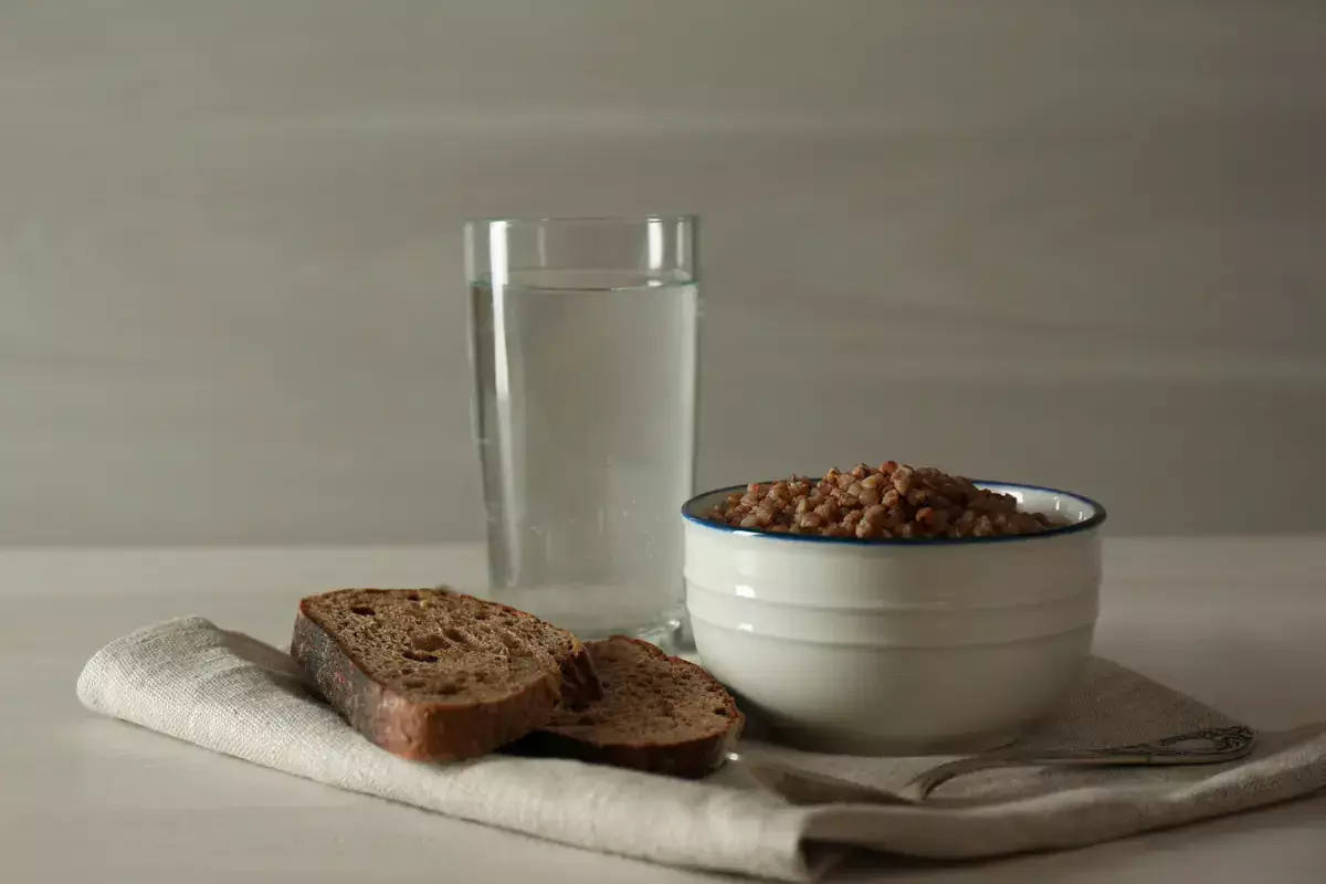 Кому Великий пост опасен: врачи назвали группы риска - новости на Lada.kz 20.02.2026