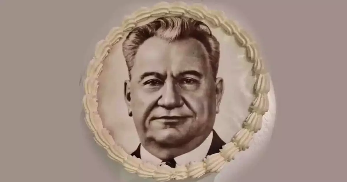  Танымал блогер тортқа Қонаевтың суретін саламын деп елден сөз естіді 