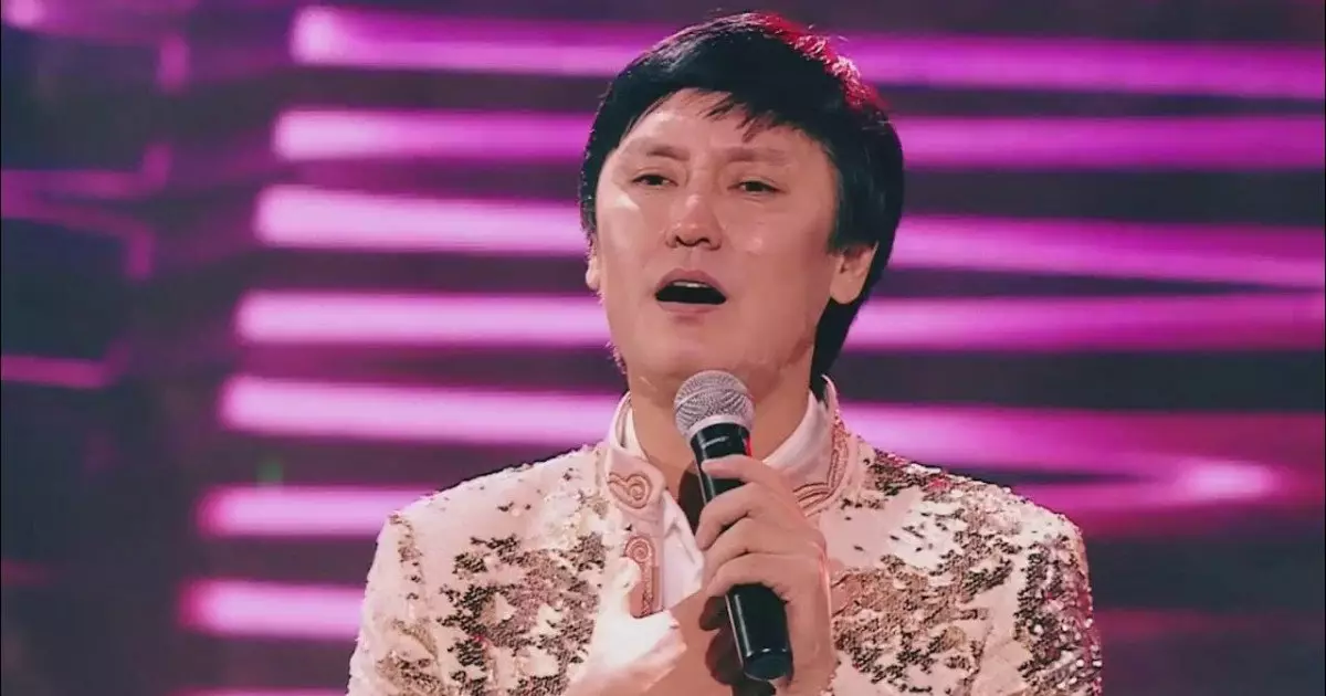 «Бір шәугім шай» клипін 10 мың теңгеге түсірдік – Өмірқұл Айниязов (ВИДЕО)