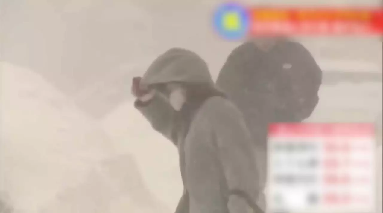 Снежная буря обрушилась на город Саппоро в Японии