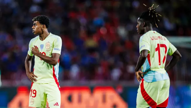 Друг Ямаля снова предложил себя "Барселоне": известно будет ли он в составе