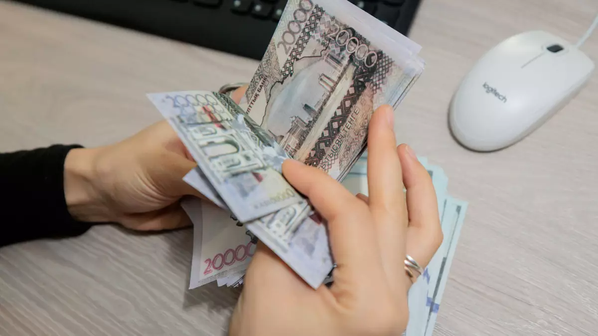 Социальная помощь не назначается автоматически — Минтруда опровергло фейк