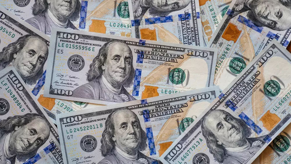 Доллар заметно вырос в Казахстане