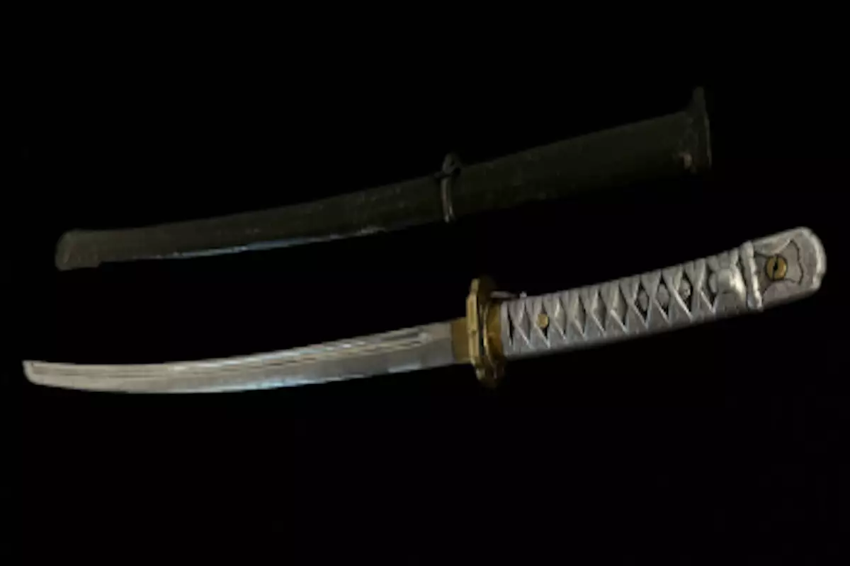 Сабля Масимова ушла с аукциона за 3,4 млн тенге