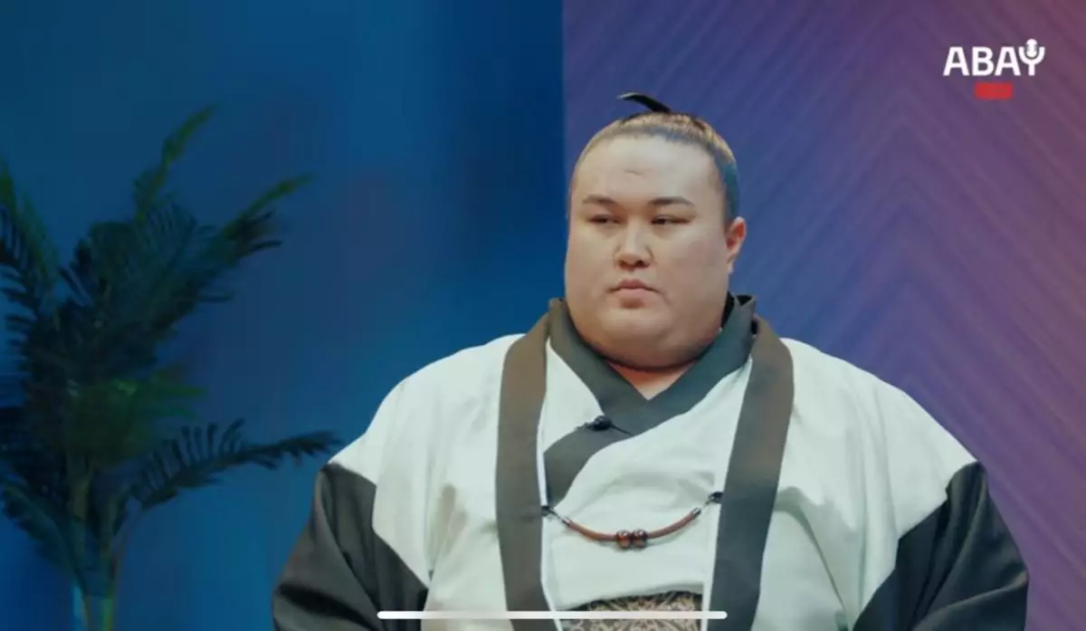 Көпшілік алдында жәй киіммен жүруге, көлік айдауға болмайды – сумошы Ерсін Балтағұл