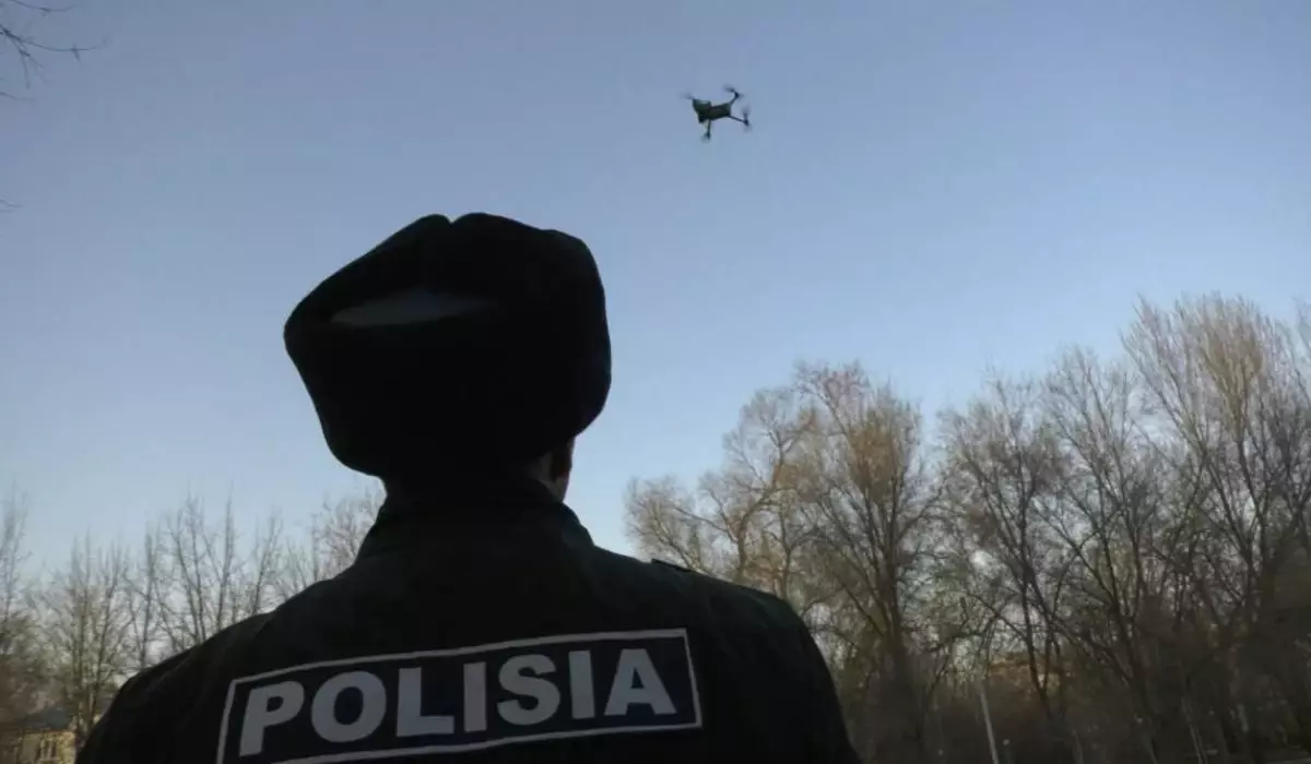 Алматылық полицейлердің дроны тұрғындырға ескерту жасай бастады