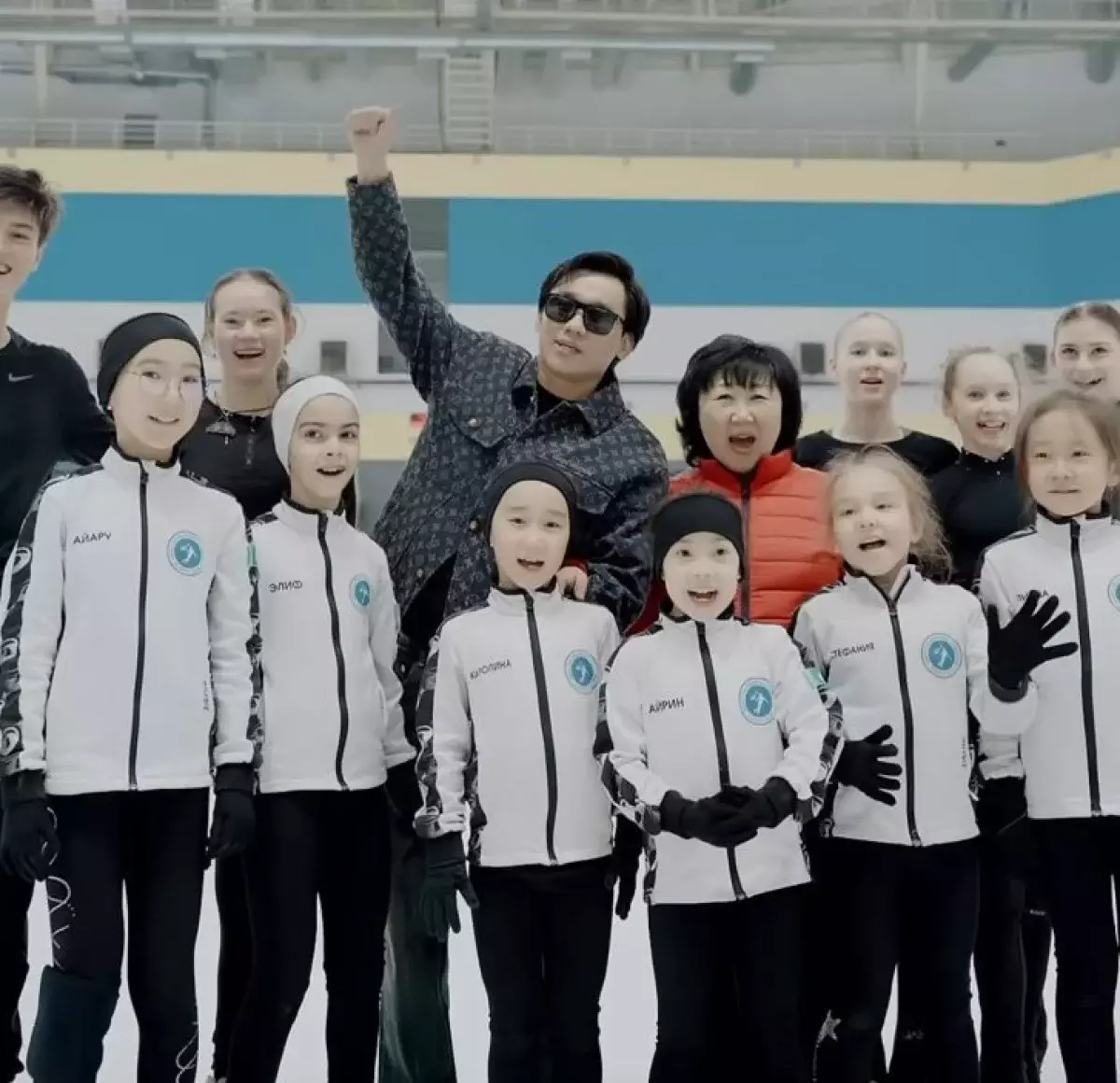 Кайрат Нуртас почтил память Дениса Тена, встретившись с его матерью