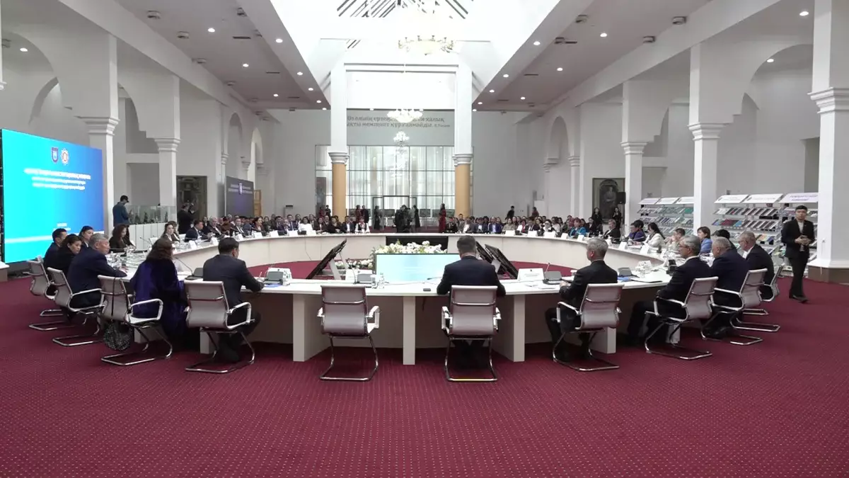 Алматыда құқық қорғау органдарының өкілдері жаңа Конституция жобасын қолдады