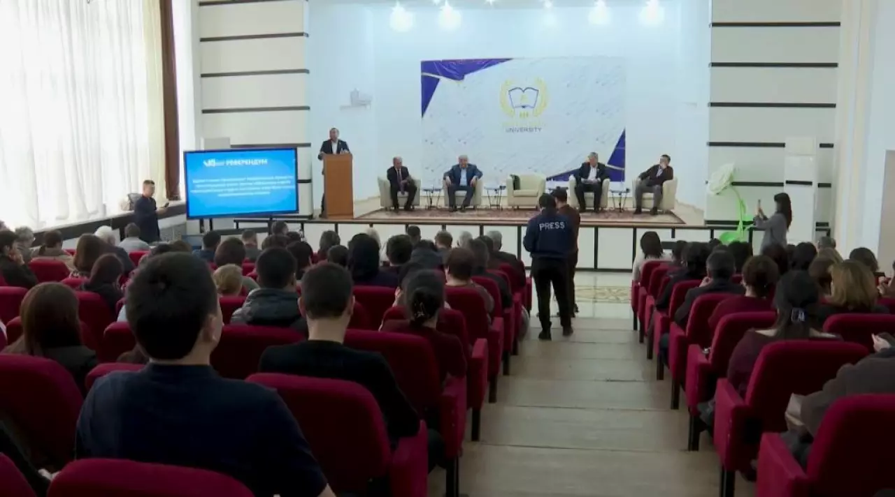 Проекта новой Конституции обсудили в Жезгазгане