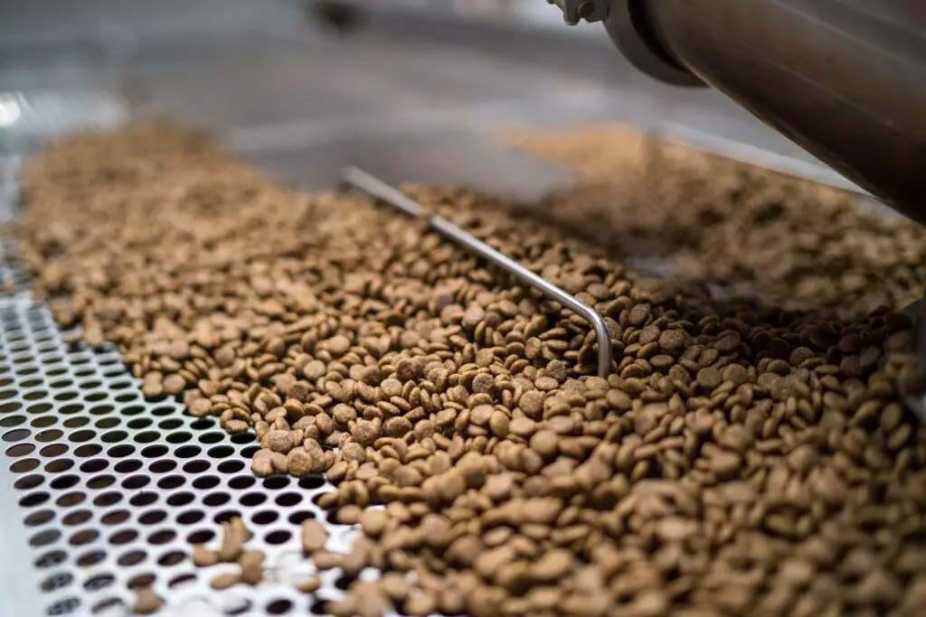 Mars построит в Казахстане завод по производству кормов для питомцев за 180 млн долларов.