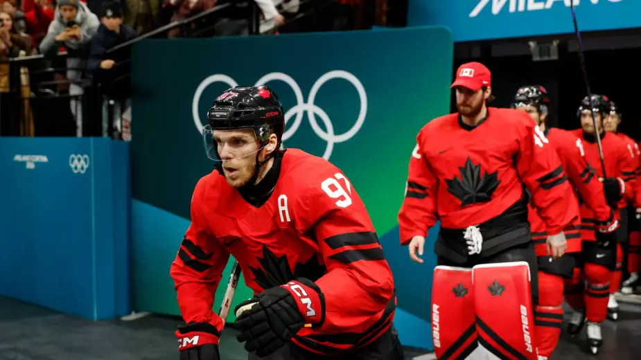 Макдэвид ведёт Канаду в финал, Финляндия теряет титул чемпиона