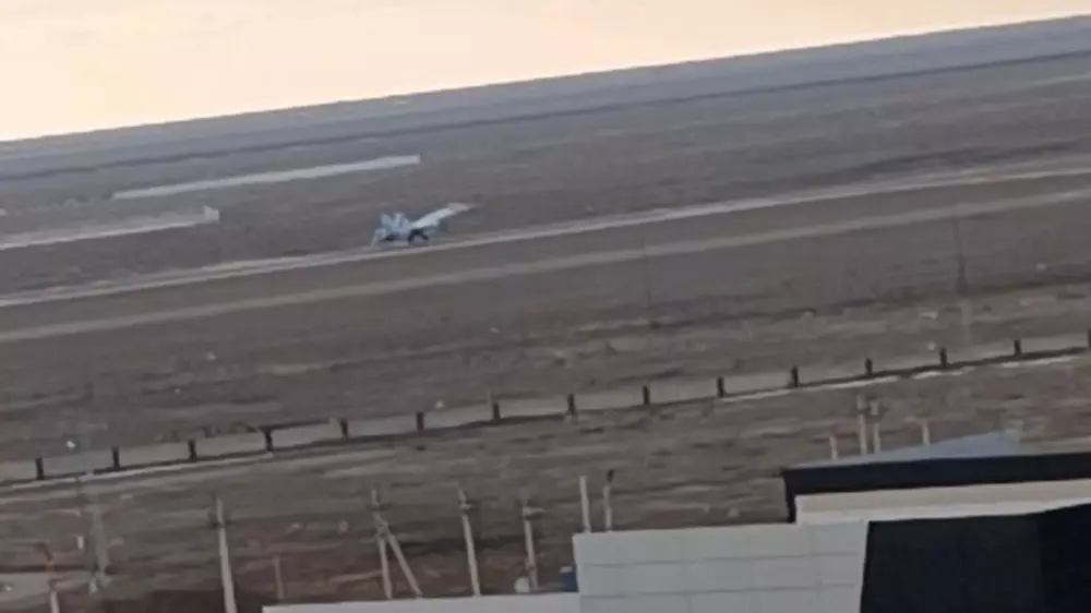 Российский истребитель совершил экстренную посадку в аэропорту Атырау