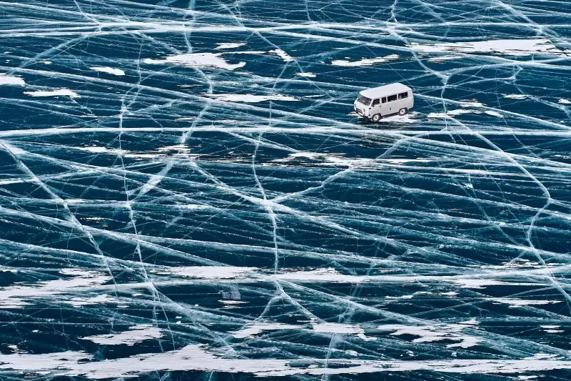 Туристы погибли на озере Байкал