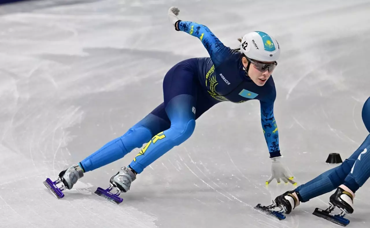 Шорт-трек на ОИ: казахстанки выступили на дистанции 1500 м