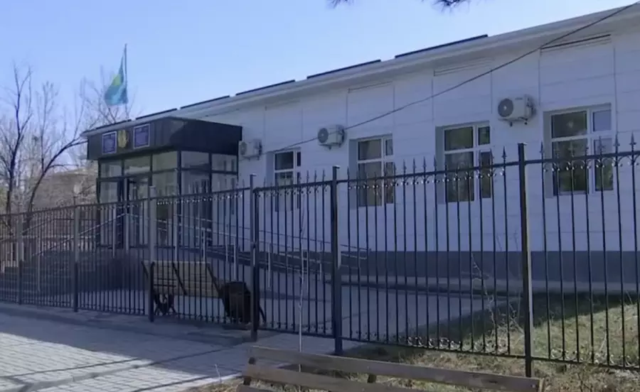 Түркістан облысында 193 млн теңгеге тұрғызылған әкімдік ғимараты құлайын деп тұр