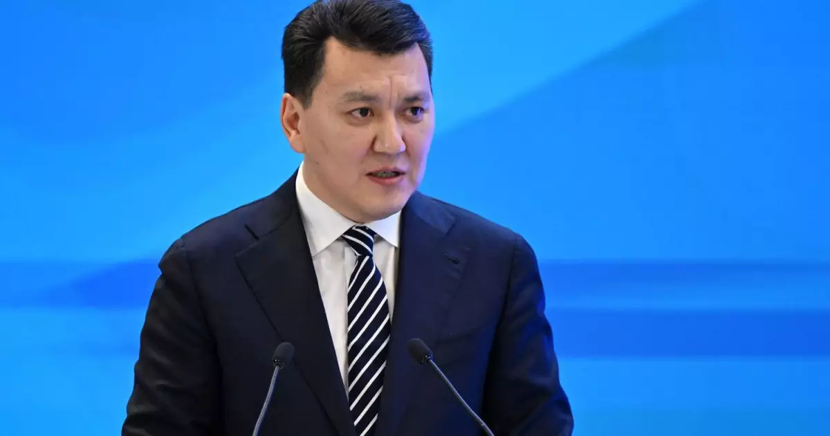  Ерлан Қарин: Жаңа Конституция ел дамуындағы жаңа тарихи кезеңді бастайды 