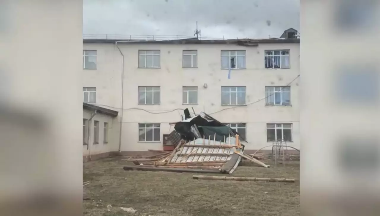 Жамбыл облысында дауылдан 25 нысанның шатыры бүлінді