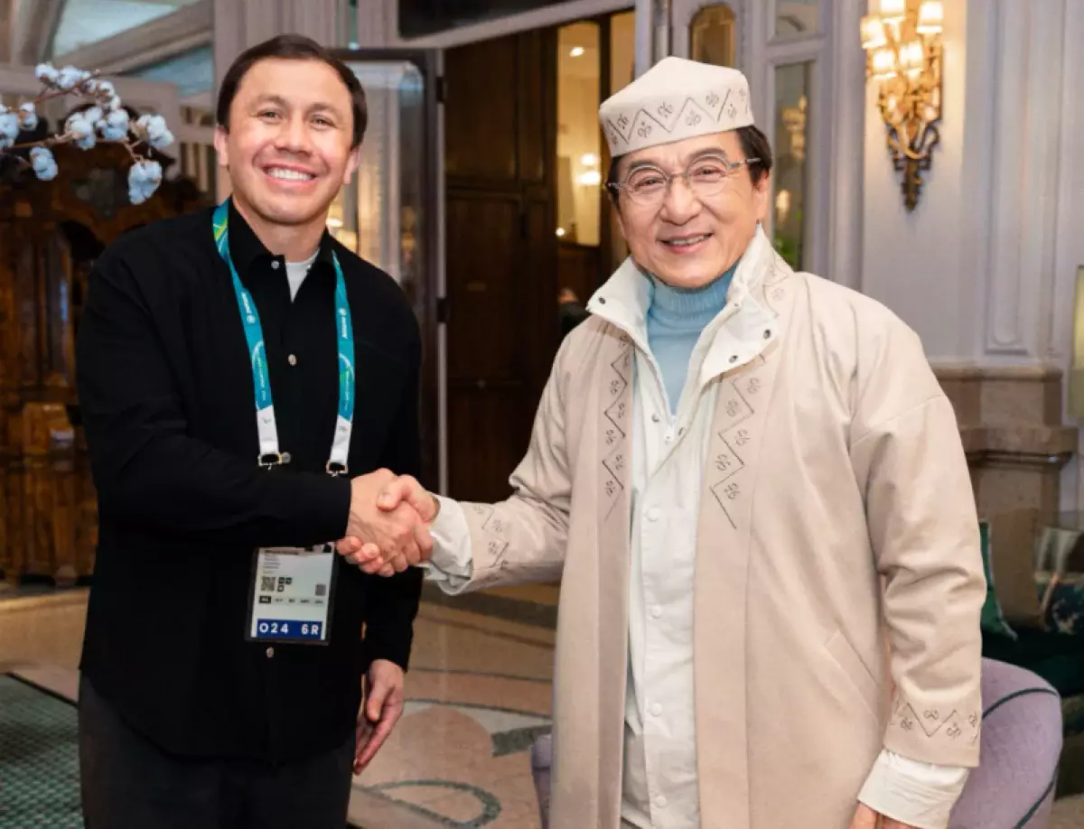 Головкин встретился со звездой мирового кино Джеки Чаном