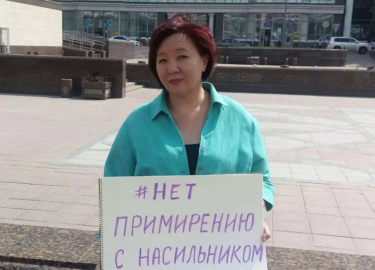 Женщины в Казахстане бросают вызов культуре молчания.