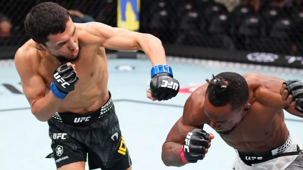 Казахстанский боец Алиби Идирис одержал первую победу в UFC