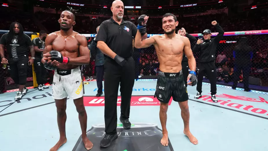 Видео дебютного боя Алиби Идириса в UFC