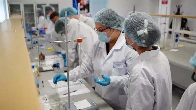Utebayev University ғалымдары жаңа халықаралық зертхананы іске қосты