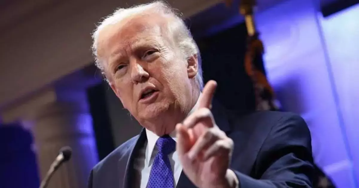  Трамп объявил о немедленном повышении мировых пошлин до 15% 