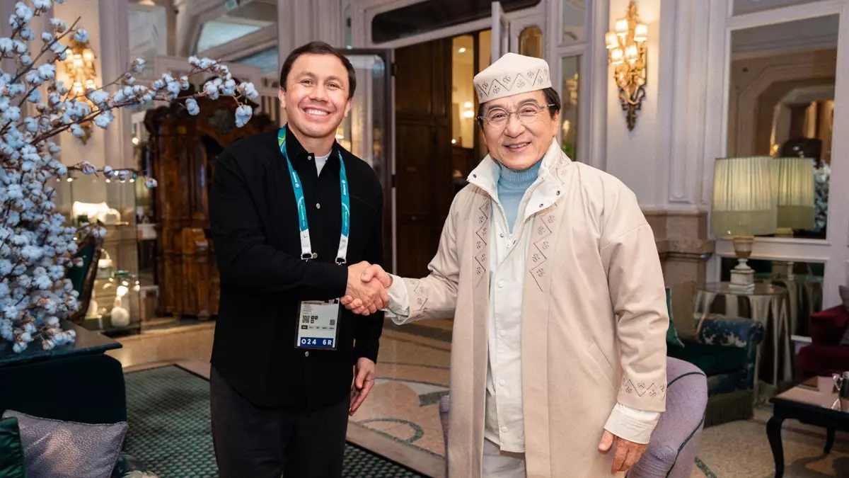 Геннадий Головкин Джеки Чанға шапан жапты