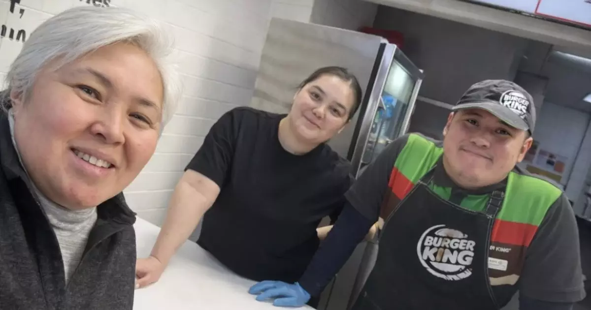  Аутист баланың анасы мен Burger King өкілінің кездесуі айғаймен аяқталды 