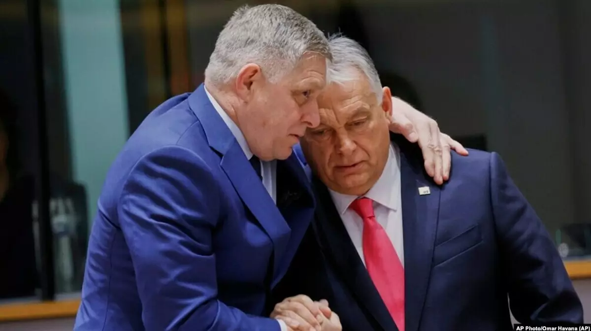 Украина обвинила Венгрию и Словакию в шантаже из-за угроз отключить электричество