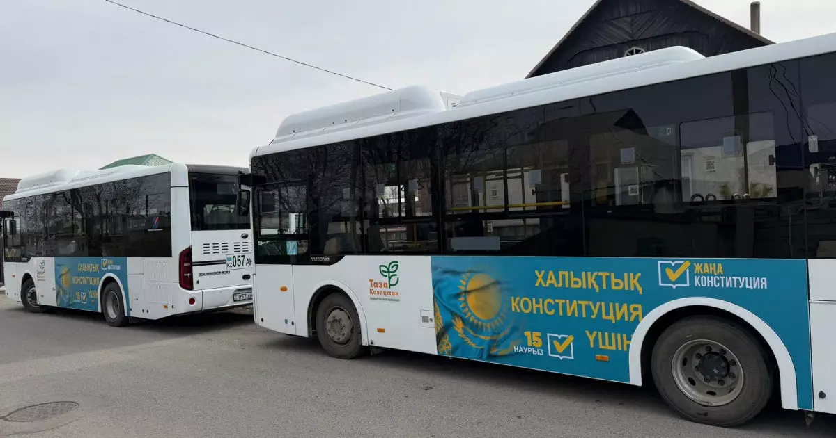  Қоғамдық көліктерде референдум туралы мәліметтер орналастырылды 