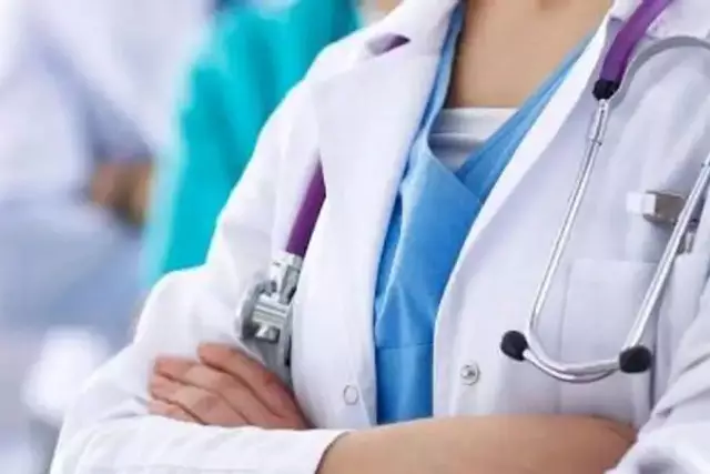 Петропавлда дәрігерлер өңешіне жылқының сүйегі тұрып қалған науқасты құтқарды