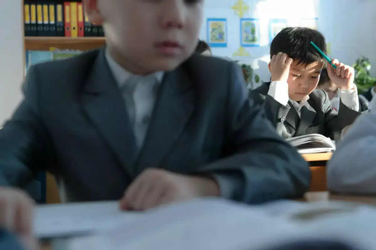 Безоружные дети: как подросткам выжить в Казахстане - новости на Lada.kz 22.02.2026