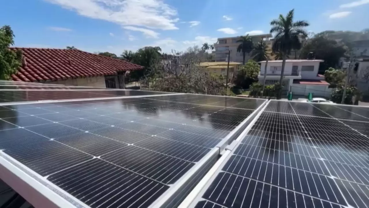 Куба жаппай күн энергиясына көшіп жатыр