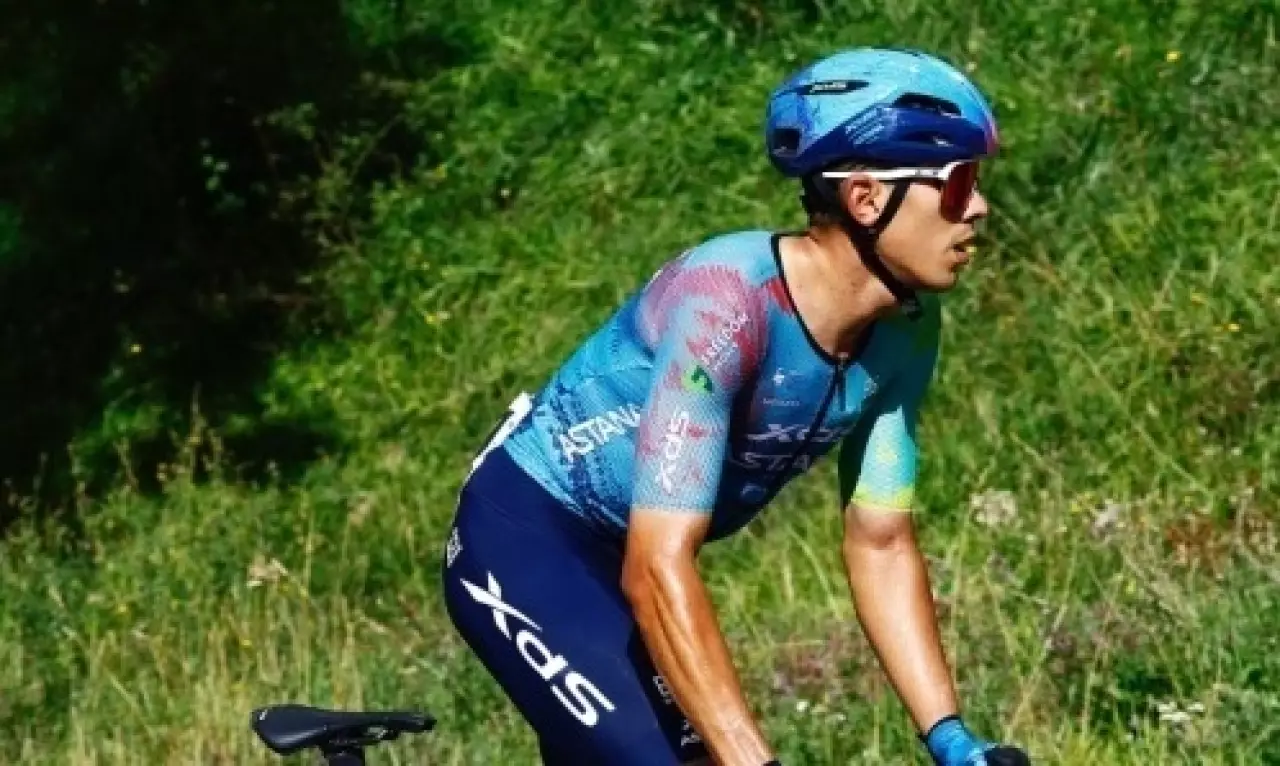 Велогонщик «Астаны» вошел в топ-10 общего зачета по итогам «Тура ОАЭ»