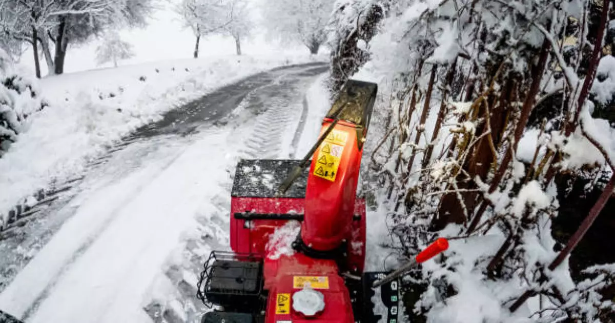  ШҚО-да жол тазалаушы техникаға қызмет көрсету кезінде қайтыс болды 