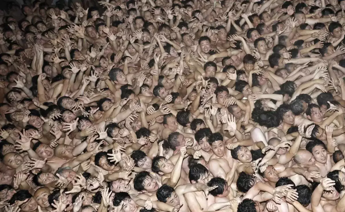 Несколько человек пострадали на «голом фестивале» в Японии